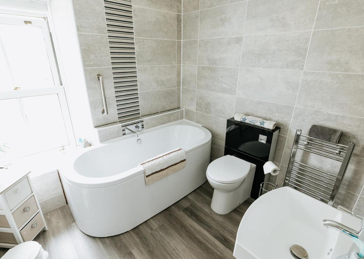 Willow Cottage - Cost 3 Bed Cottage In Penrhyn Bay With Sea Views With Access To Snowdonia Rhôs-on-Sea Екстериор снимка